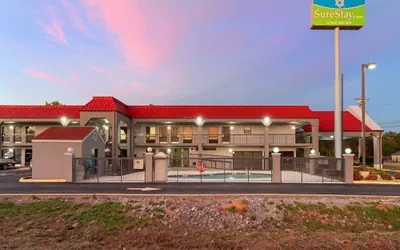 SureStay Hotel by Best Western Lenoir City