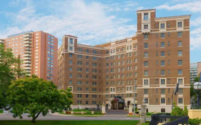 The Raphael Hotel, Autograph Collection