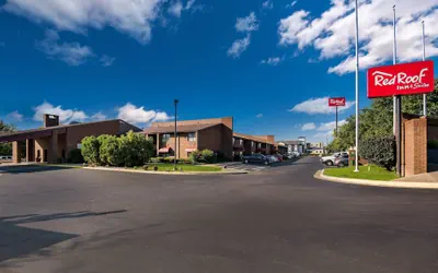 Red Roof Inn & Suites Lexington - Hamburg