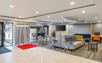 Holiday Inn Express Chicago-Downers Grove by IHG