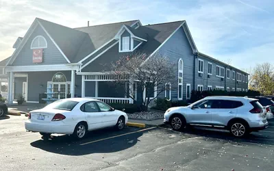 Econo Lodge & Suites Grand Rapids Airport