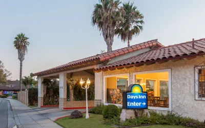Days Inn by Wyndham Camarillo - Ventura