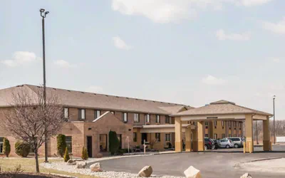 Quality Inn Defiance