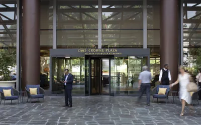 Crowne Plaza Atlanta Perimeter at Ravinia by IHG