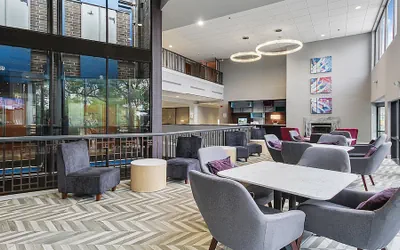 Holiday Inn Chicago Nw Crystal Lk Conv Ctr by IHG