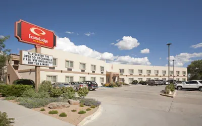 Econo Lodge Inn & Suites Santa Fe South