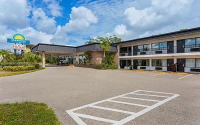 Days Inn by Wyndham Fort Myers Springs Resort