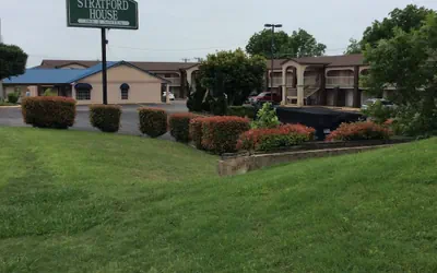 Stratford House Inn and Suites