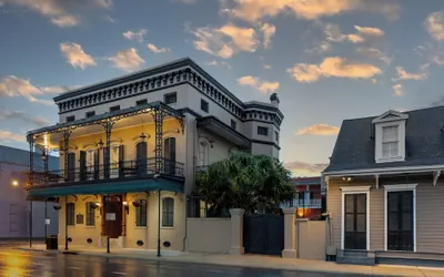 New Orleans Courtyard Hotel and Suites by the French Quarter
