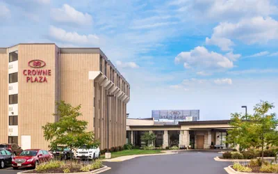 Crowne Plaza Milwaukee Airport by IHG