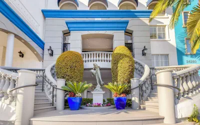 Best Western Plus Marina Shores Hotel