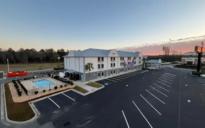 Spark by Hilton Tifton