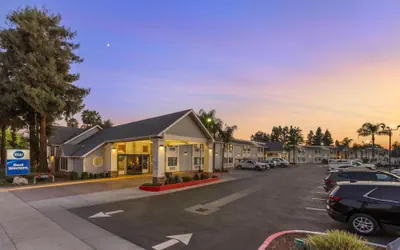 Best Western Town & Country Lodge
