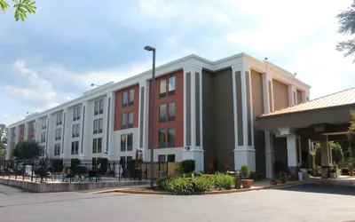 Holiday Inn Express Forsyth by IHG