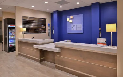 Holiday Inn Express & Suites Pasadena - Los Angeles by IHG