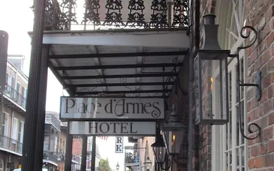 Place d'Armes Hotel