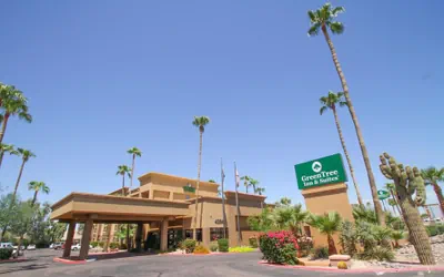 GreenTree Inn & Suites Phoenix Sky Harbor