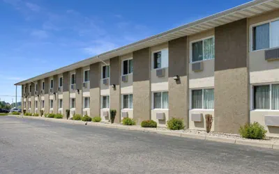 Rodeway Inn & Suites Grand Rapids Southeast