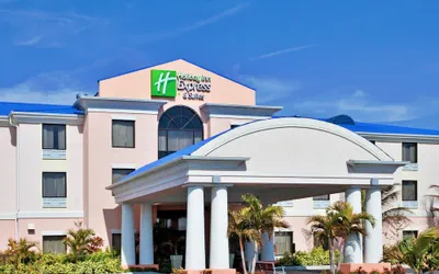 Holiday Inn Express Hotel & Suites Lake Okeechobee by IHG