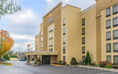 Comfort Inn & Suites Lexington - Hamburg I-75