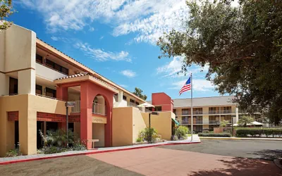 La Quinta Inn & Suites by Wyndham Thousand Oaks-Newbury Park