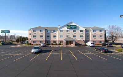 Quality Inn Brooklyn Center