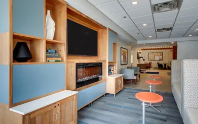 Holiday Inn Express & Suites Aurora - Naperville by IHG