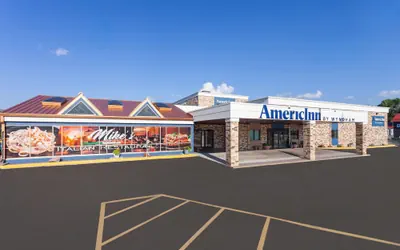 AmericInn & Suites By Wyndham Baraboo Event Center
