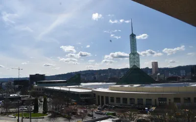 Inn At The Convention Center