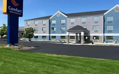 Comfort Inn & Suites Mason City - Clear Lake