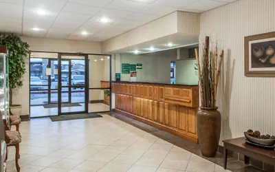 Quality Inn & Suites Grants - I-40