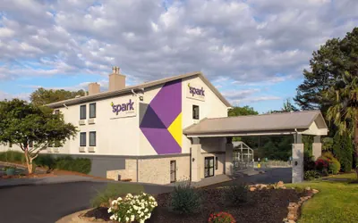 Spark by Hilton Atlanta Cumberland Ballpark