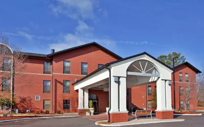 Holiday Inn Express & Suites Batesville by IHG
