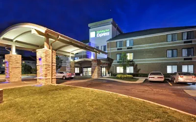 Holiday Inn Express Romulus / Detroit Airport by IHG