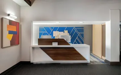 Holiday Inn Express Hotel & Suites Bentonville by IHG