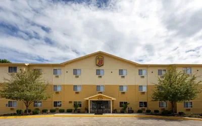 Super 8 by Wyndham Cromwell/Middletown