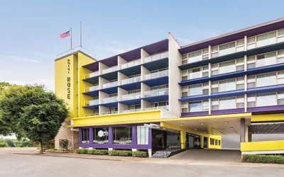 Staypineapple, Hotel Rose, Downtown Portland