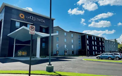 La Quinta Inn & Suites by Wyndham Memphis I-240