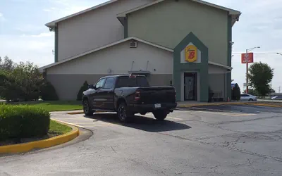 Super 8 by Wyndham Kansas City at Barry Road/Airport