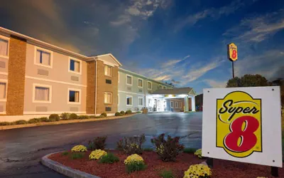 Super 8 by Wyndham Lexington/Hamburg Area