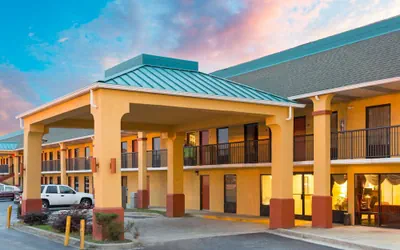 Super 8 by Wyndham, Orangeburg