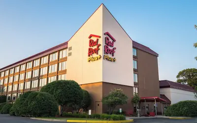 Red Roof Inn PLUS+ Boston - Woburn/ Burlington