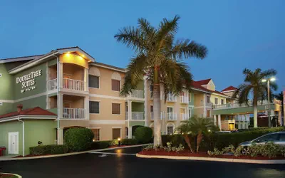 DoubleTree Suites by Hilton Naples