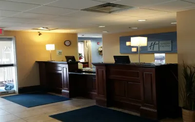 Holiday Inn Express & Suites New Buffalo by IHG
