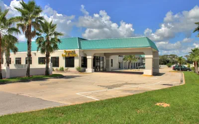 Regency Inn & Suites