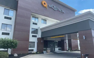 La Quinta Inn and Suites by Wyndham Cincinnati North