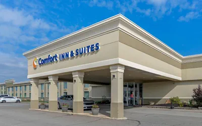 Comfort Inn & Suites Triadelphia - Wheeling