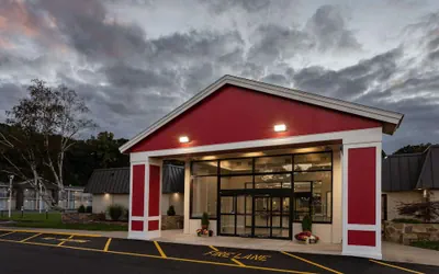 Ramada by Wyndham Hartford North / Bradley Airport