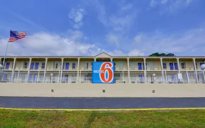 Motel 6 Americus, GA