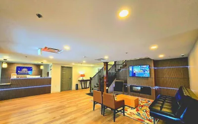 Radiant Inn & Suites